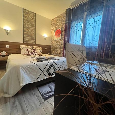 Chambres D'Hotes Le Saint Victor - Provence, Vaucluse بيرنيه لو فونتينز المظهر الخارجي الصورة