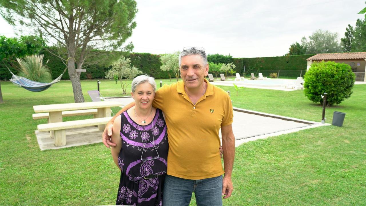 Chambres D'Hotes Le Saint Victor - Provence, Vaucluse بيرنيه لو فونتينز المظهر الخارجي الصورة