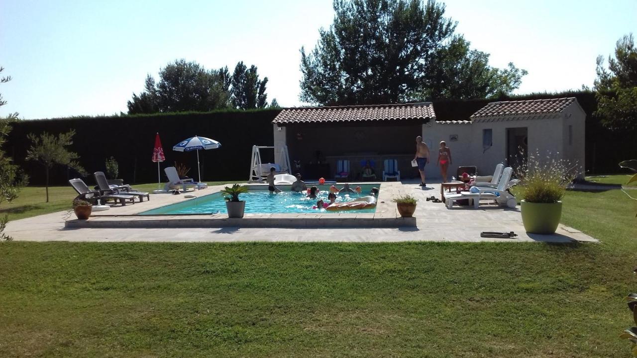 Chambres D'Hotes Le Saint Victor - Provence, Vaucluse بيرنيه لو فونتينز المظهر الخارجي الصورة